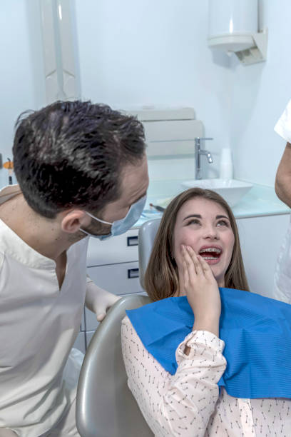 Best Cracked Tooth Emergency Dentist  in Galesburg, MI